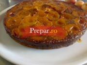 Tarta rasturnata cu caise caramelate