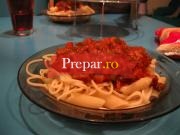 Spaghetti alla moda dello stretto (cu dovlecei si sardele)