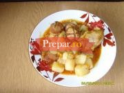 Mancarica de cartofi cu carne de pui si carnaciori